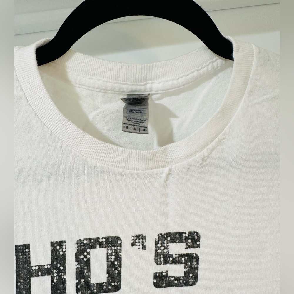 Medium Who’s Taylor Swift Tee - Picture 2 of 3